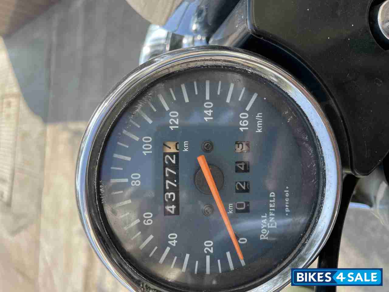 Black Royal Enfield Thunderbird TwinSpark 350