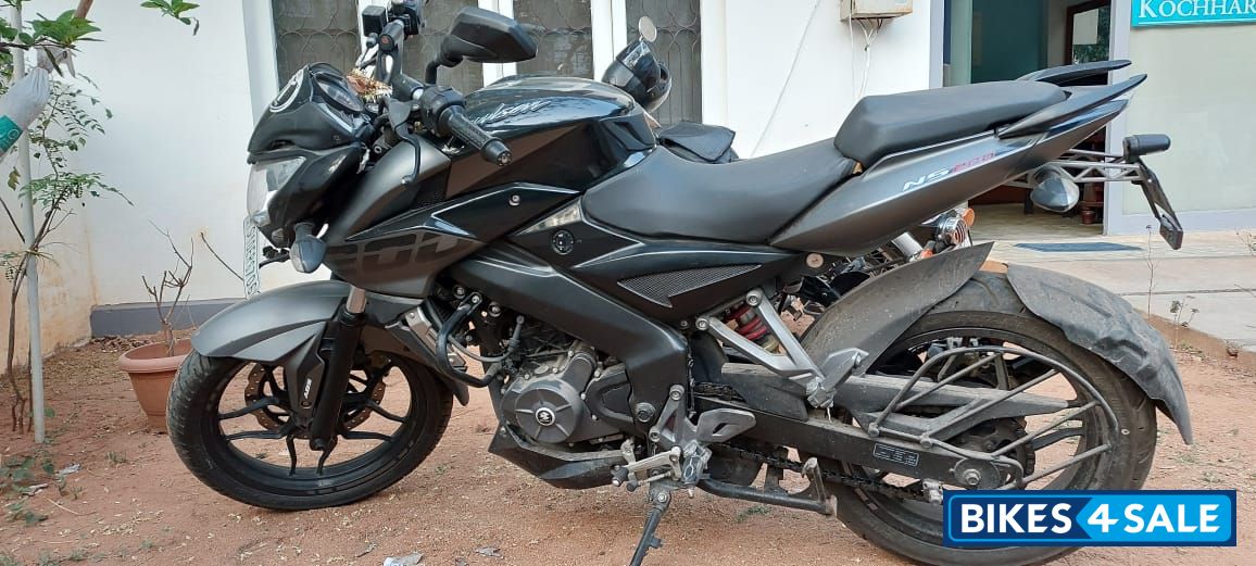 Bajaj Pulsar 200 NS ABS