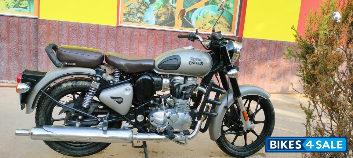 Royal Enfield Classic 350 Dual Channel BS6