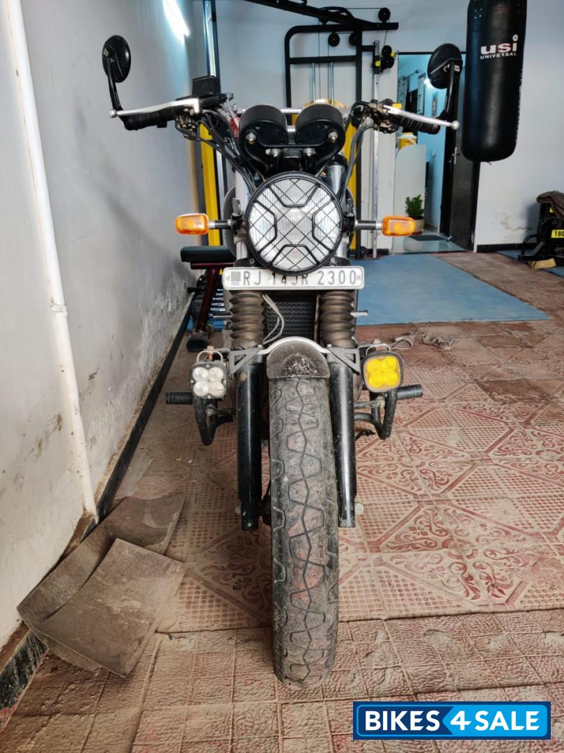 Ravish Red Royal Enfield Interceptor 650 Twin