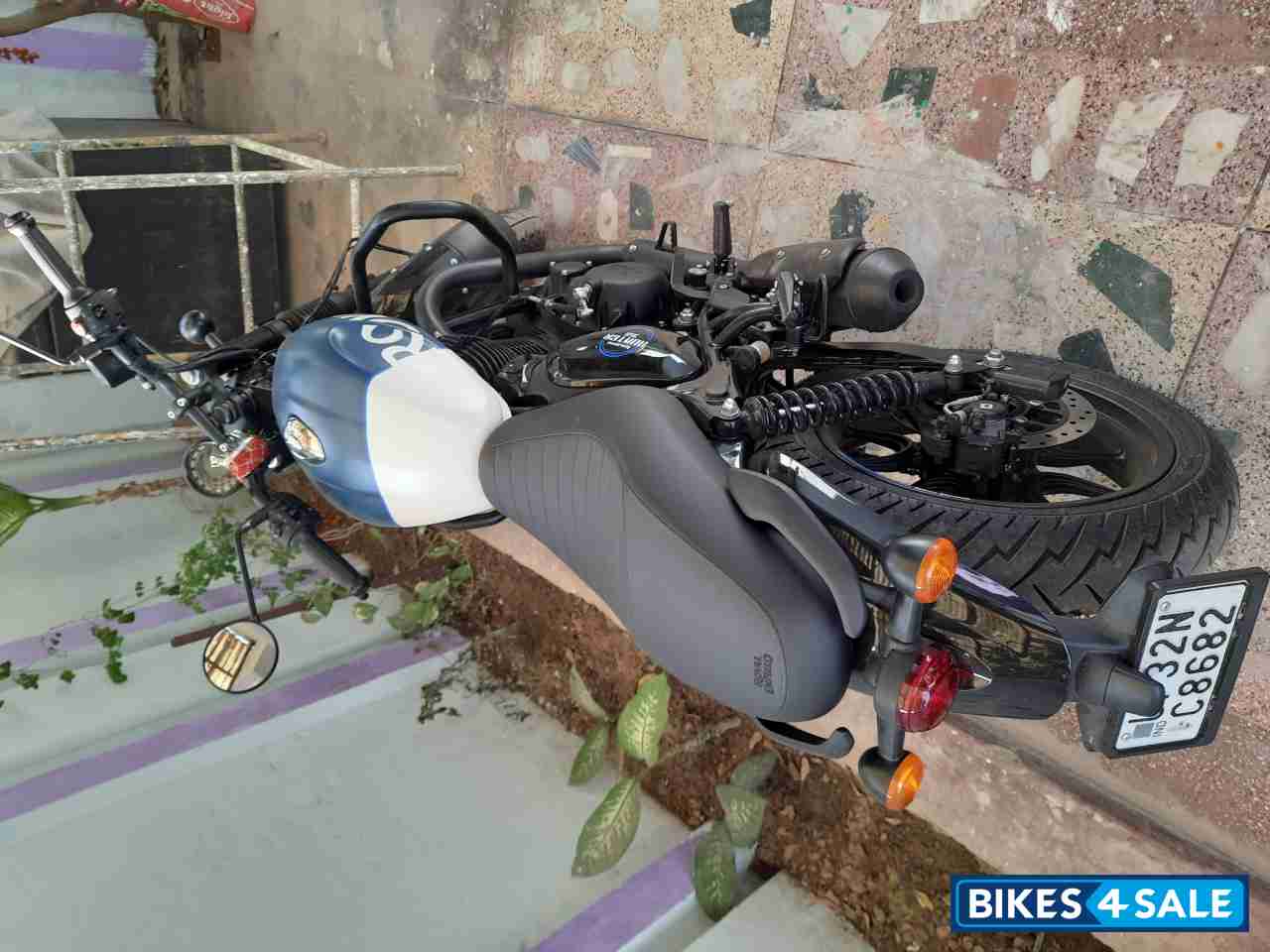 Royal Enfield Hunter 350 Metro