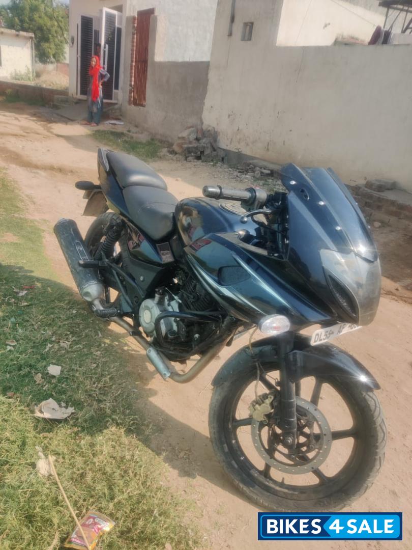 Bajaj Pulsar 220F