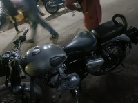 Gun Metal Grey Royal Enfield Classic Gunmetal Grey