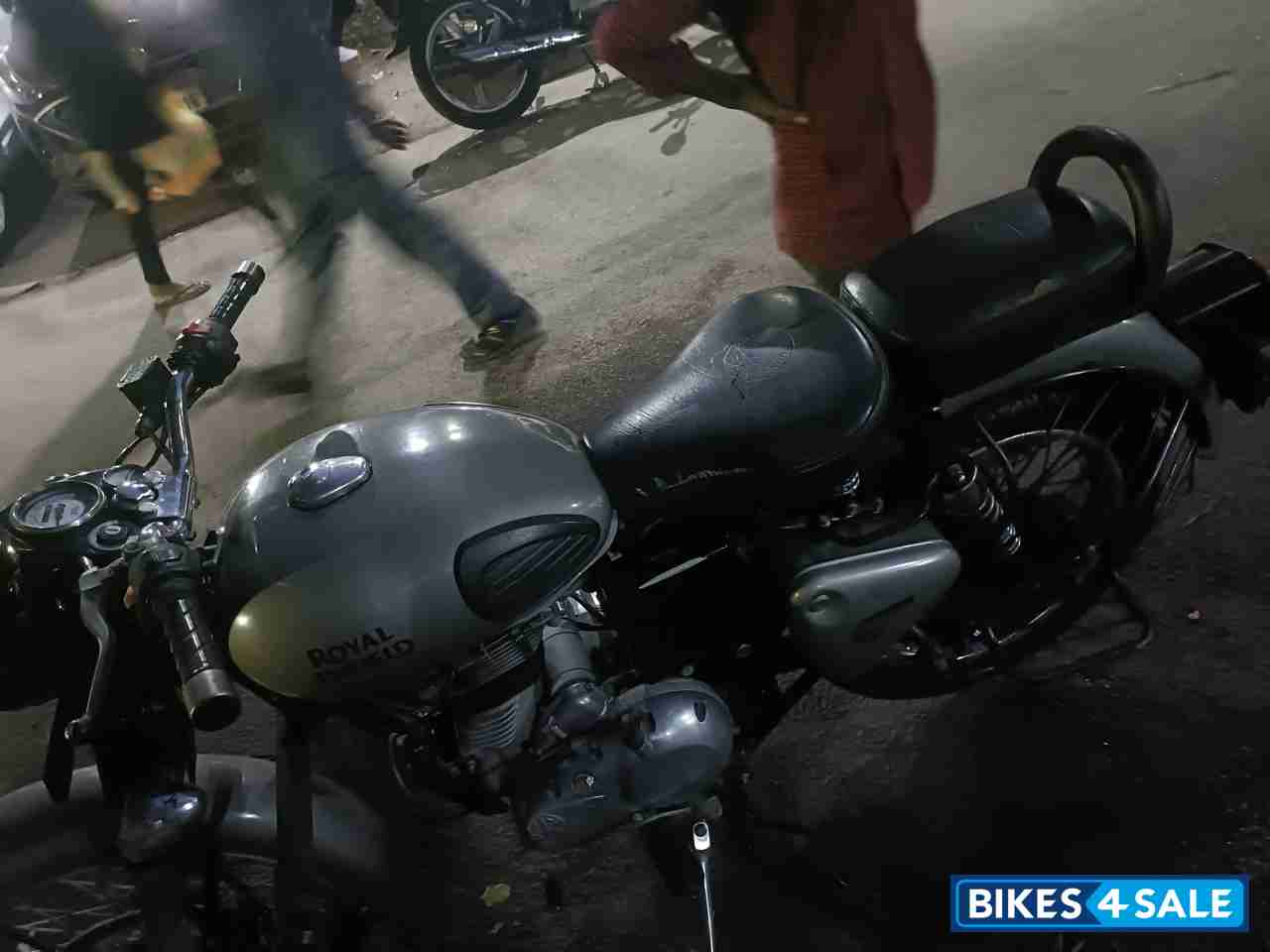 Gun Metal Grey Royal Enfield Classic Gunmetal Grey