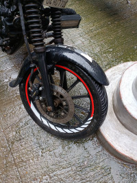 Black Bajaj Avenger Street 220