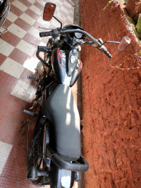 Black Bajaj Avenger Street 220