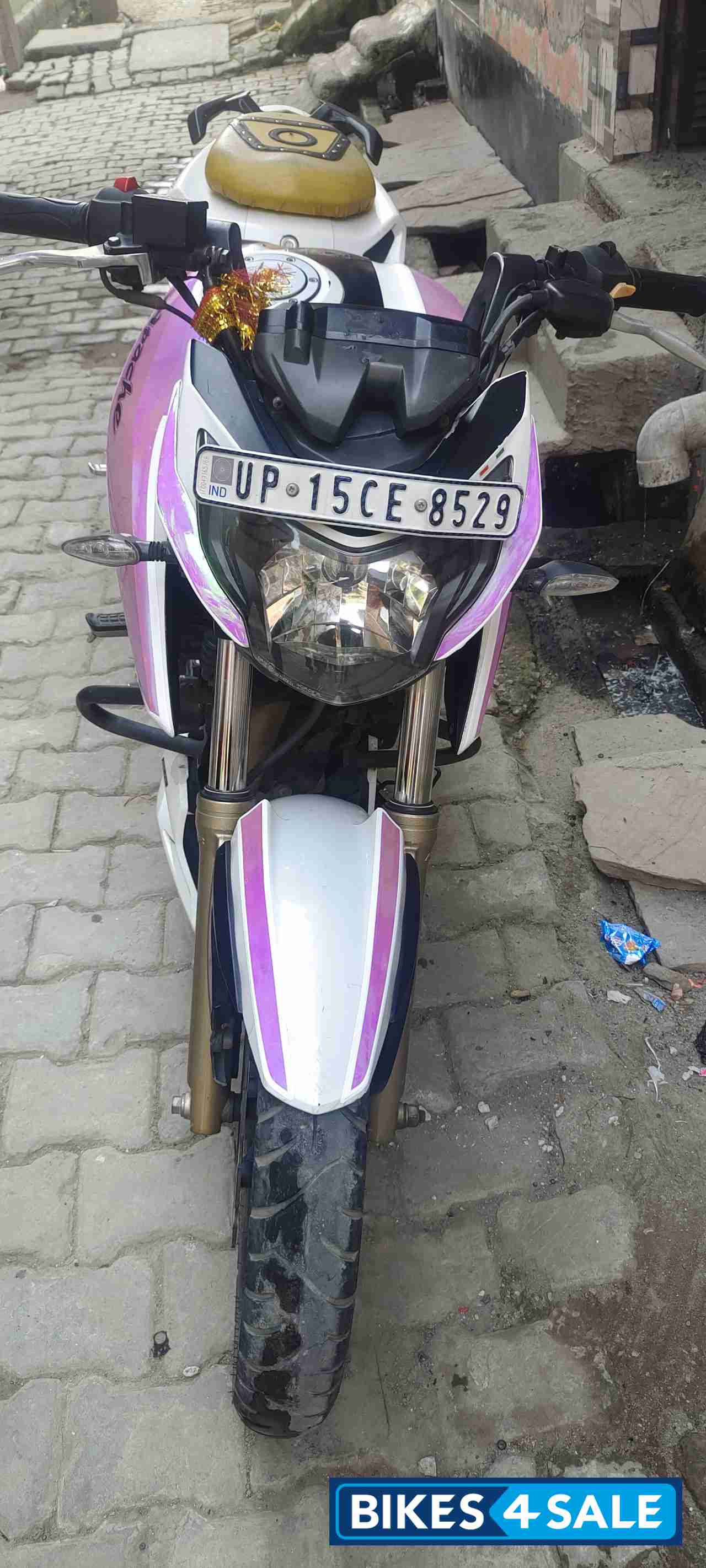 TVS Apache RTR 200 4V