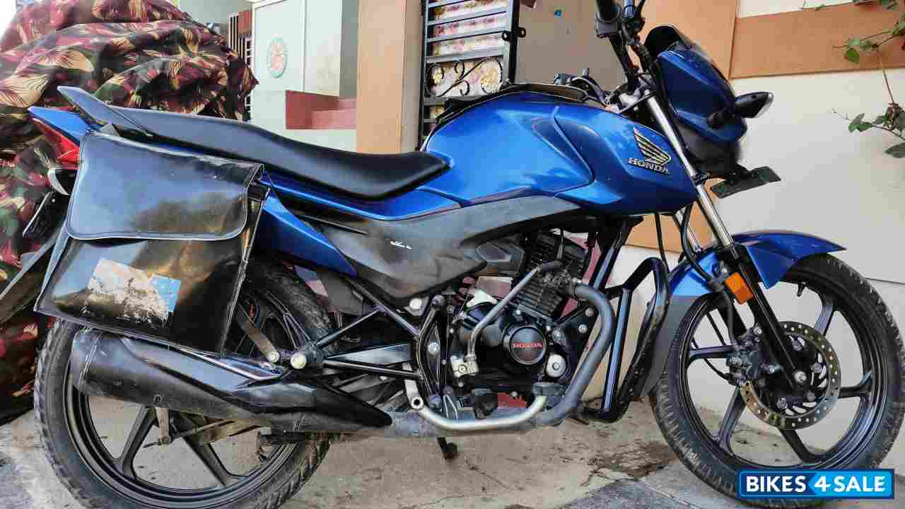 Blue Honda Livo 110 Blue Honda Livo 110