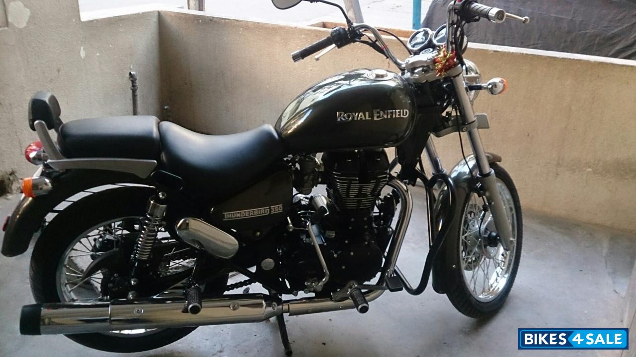 Lighting Green Royal Enfield Thunderbird 350 Lighting Green Royal Enfield Thunderbird 350
