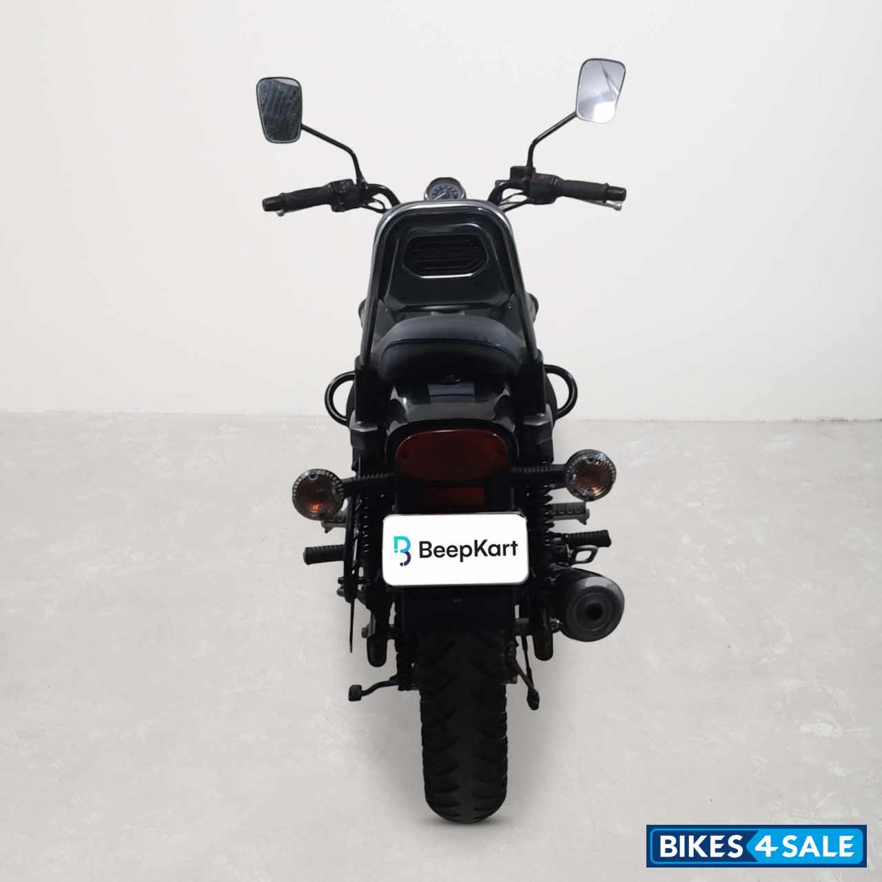 Bajaj Avenger Street 220