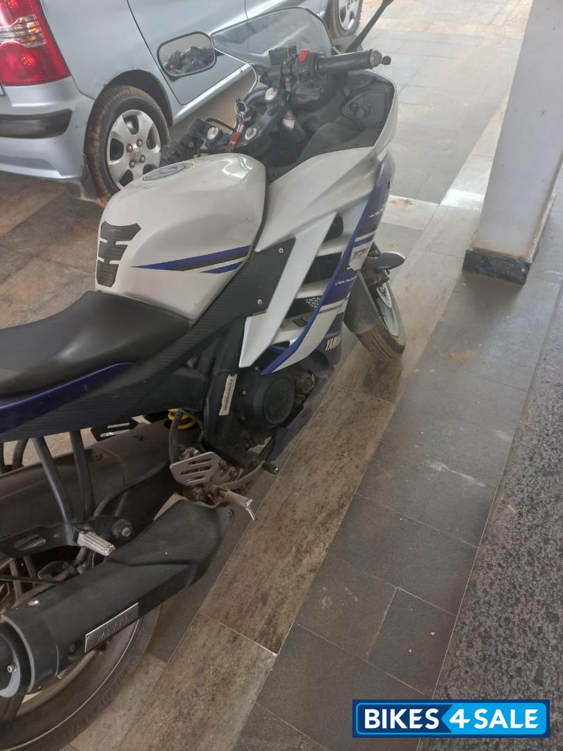 Yamaha YZF R15 V2