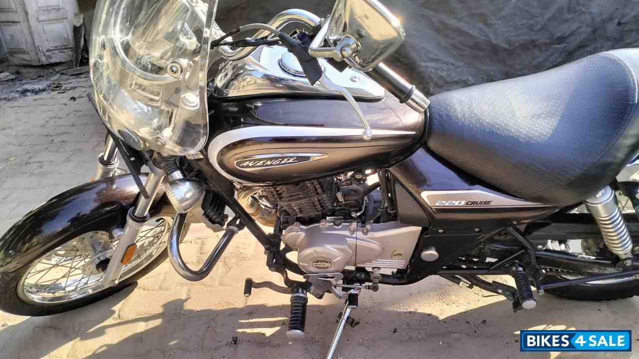 Bajaj Avenger Cruise 220
