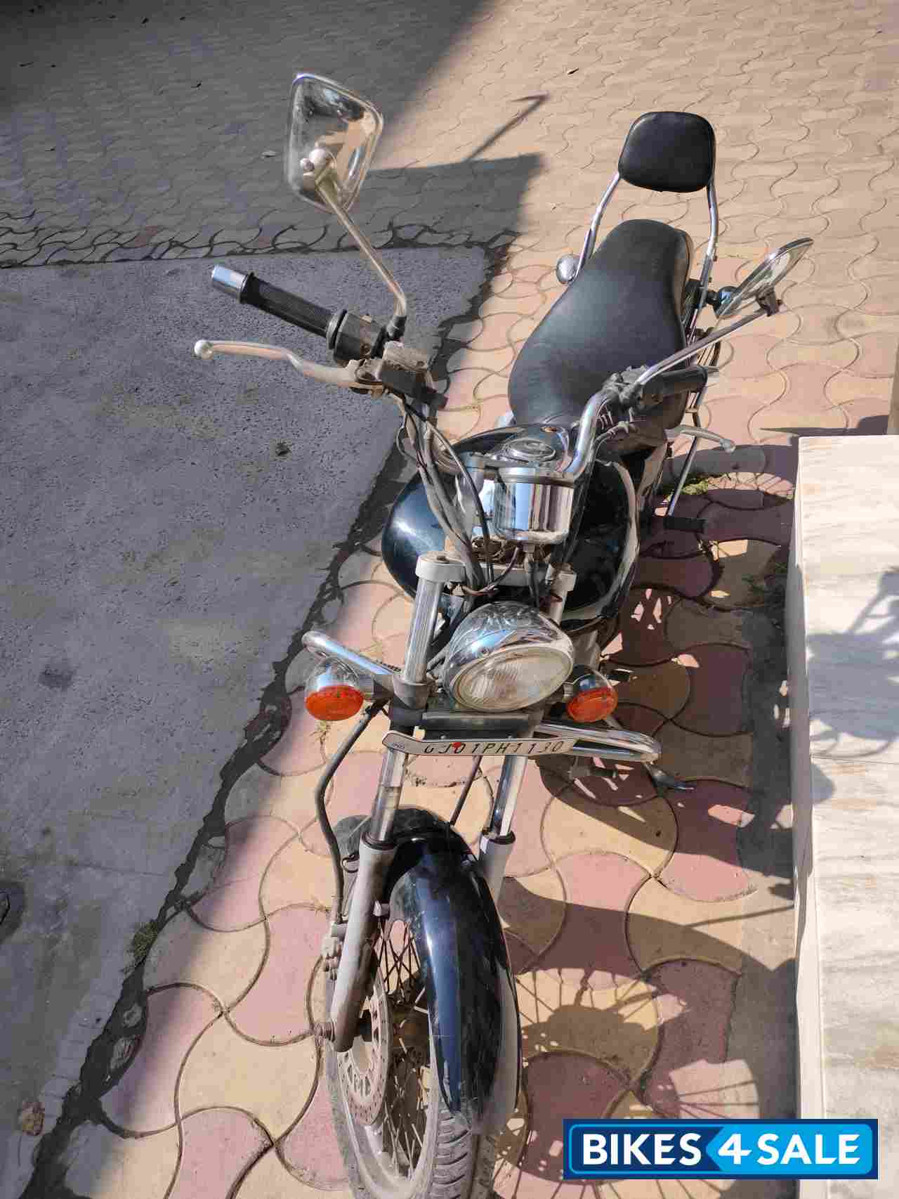 Bajaj Avenger 220 DTS-i
