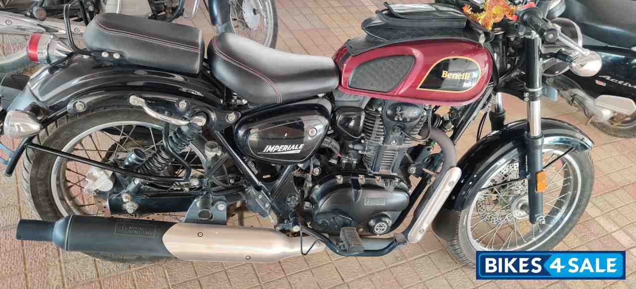 Black And Red Benelli Imperiale 400