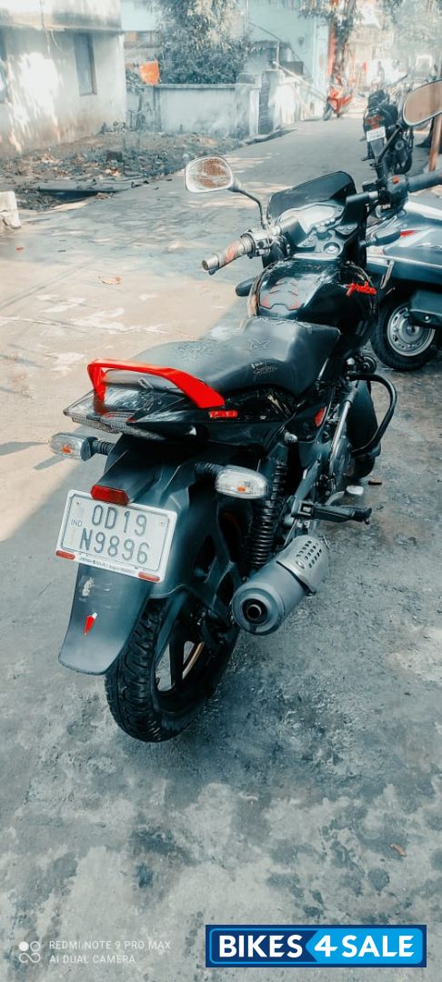 Black Bajaj Pulsar 150 Neon