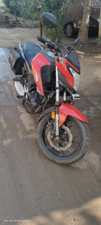 Honda CB Hornet 160R