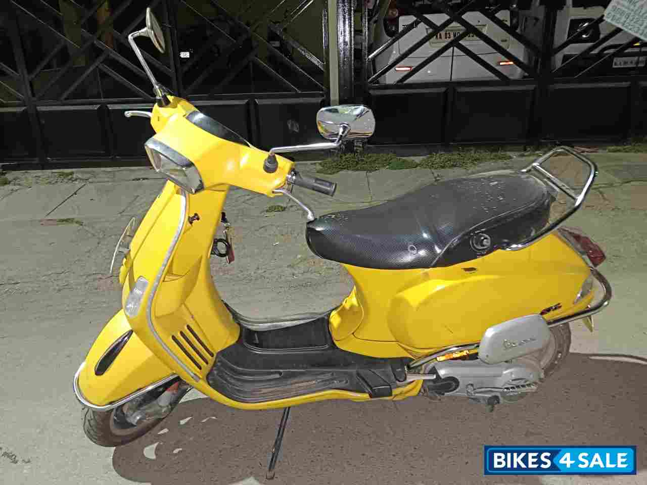 Vespa LX 125
