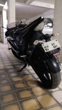 Black Grey Yamaha YZF R15 V2