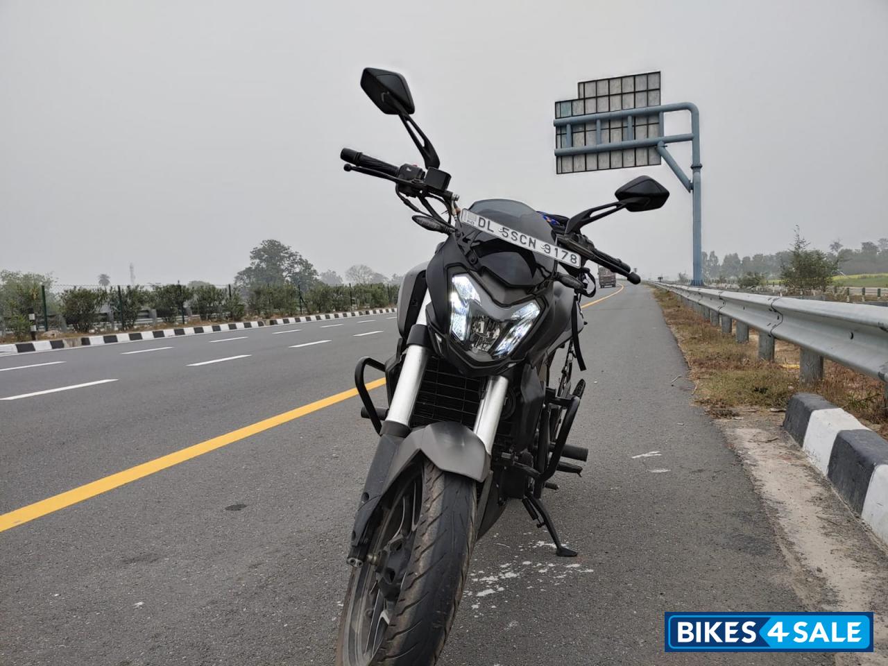 Charcoal Black Bajaj Dominar 400 ABS BS6
