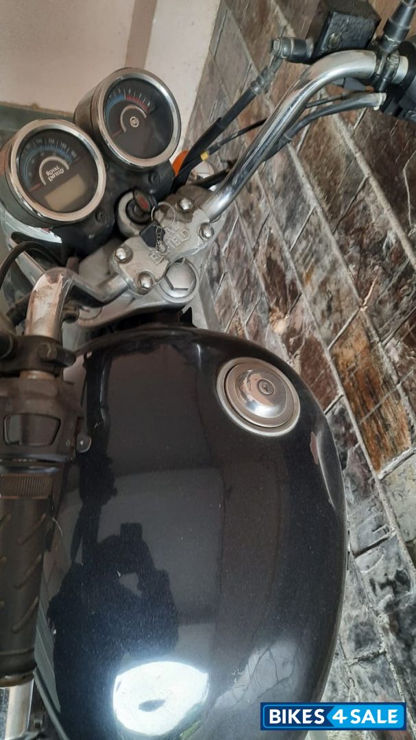 Black Royal Enfield Thunderbird 350