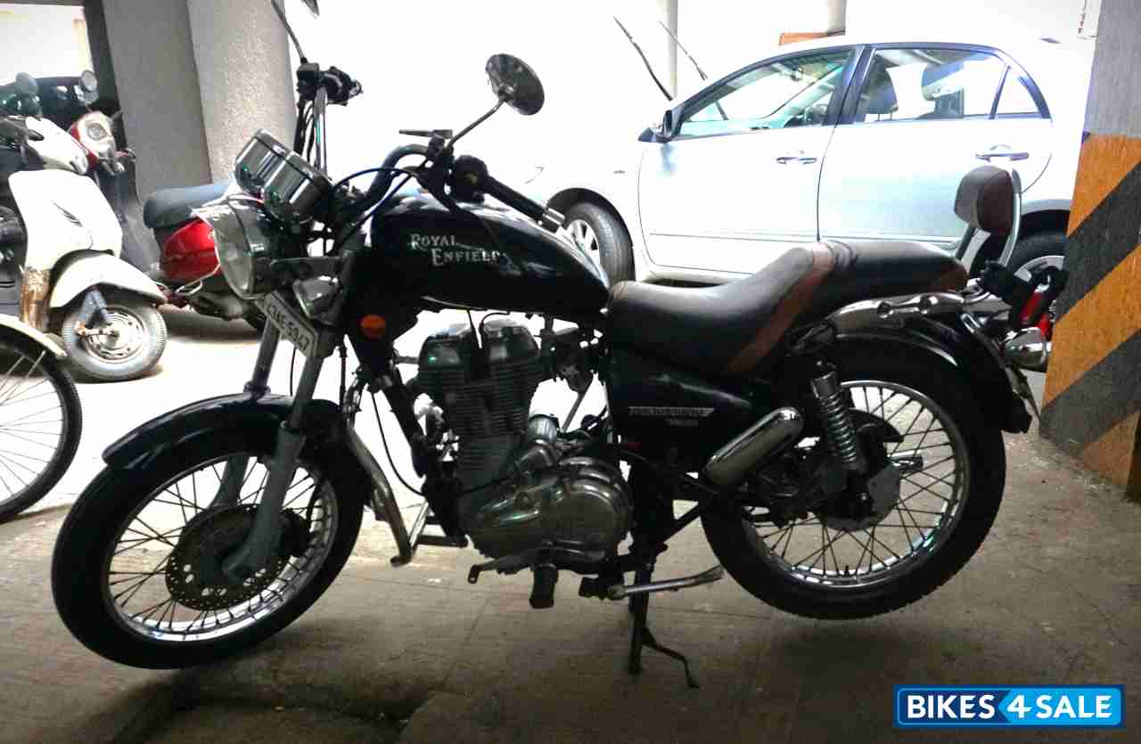Glossy Black Royal Enfield Thunderbird TwinSpark 350 Glossy Black Royal Enfield Thunderbird TwinSpark 350