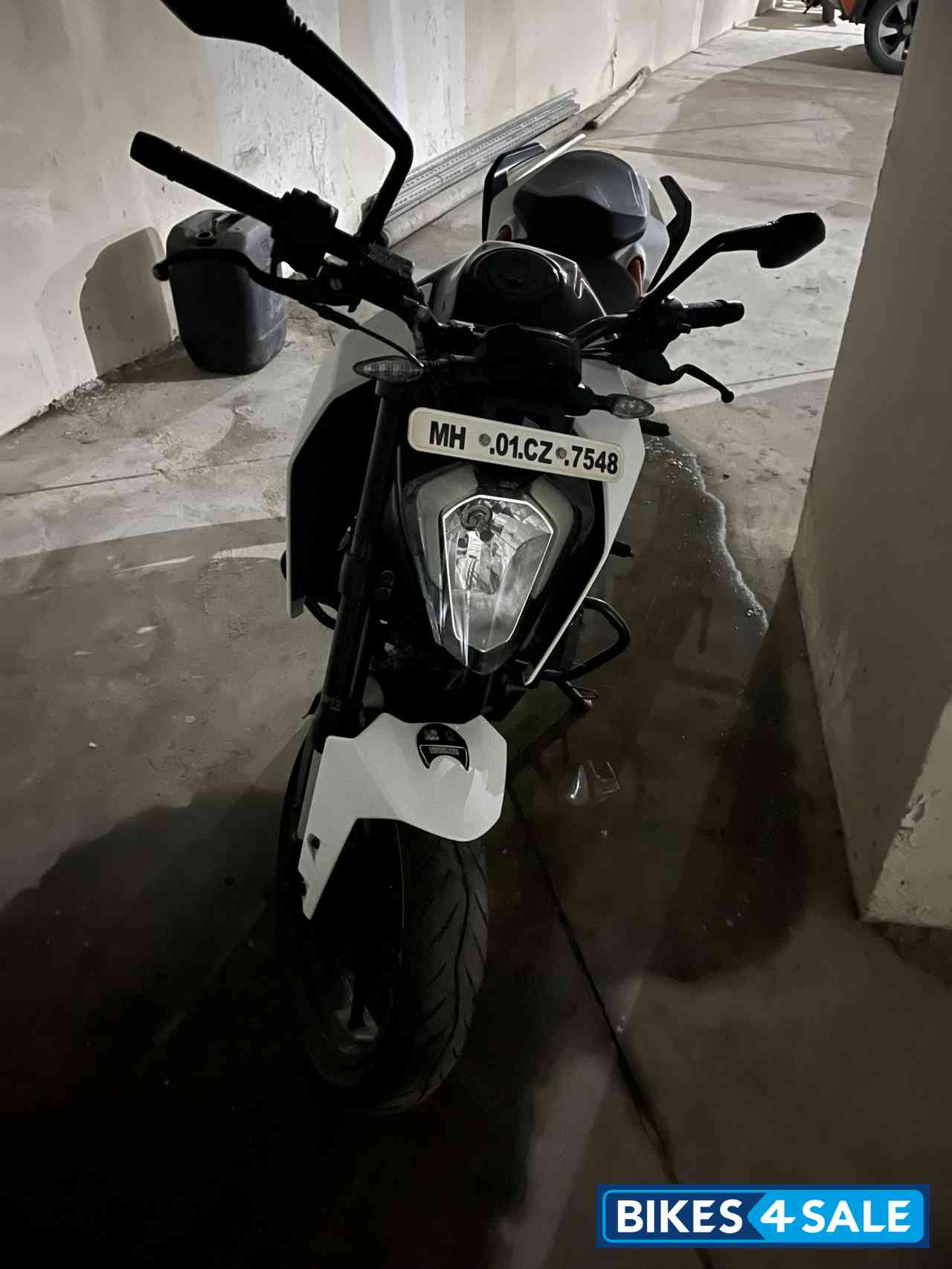 White KTM Duke 250