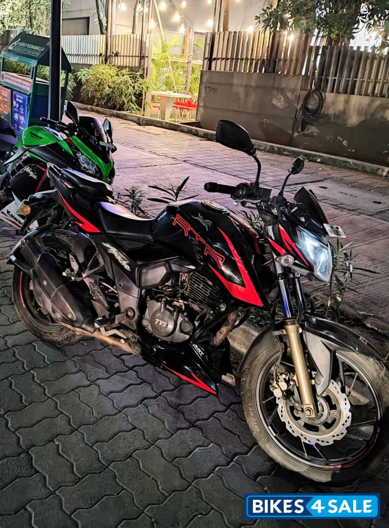 Black & Red TVS Apache RTR 200 4V ABS Race Edition 2.0