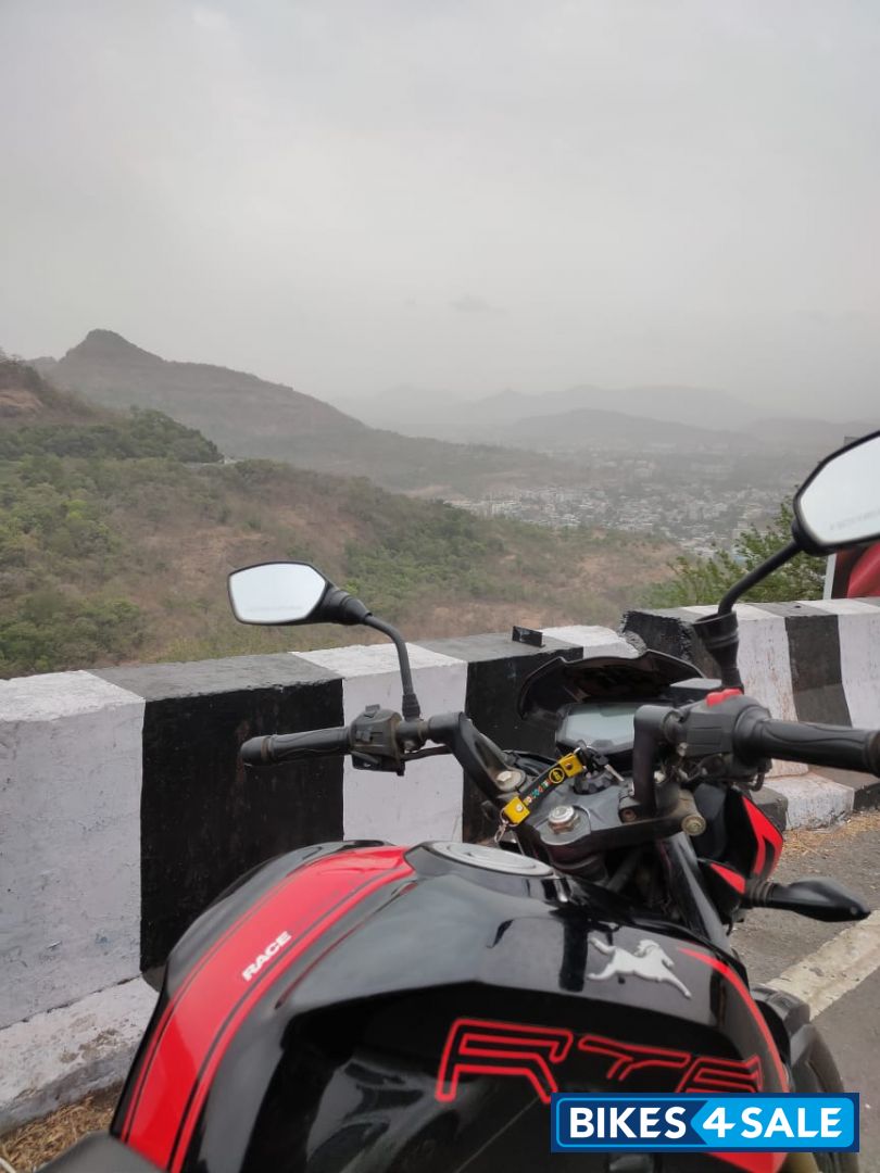 Black & Red TVS Apache RTR 200 4V ABS Race Edition 2.0