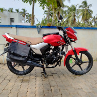 Red Yamaha Saluto 125