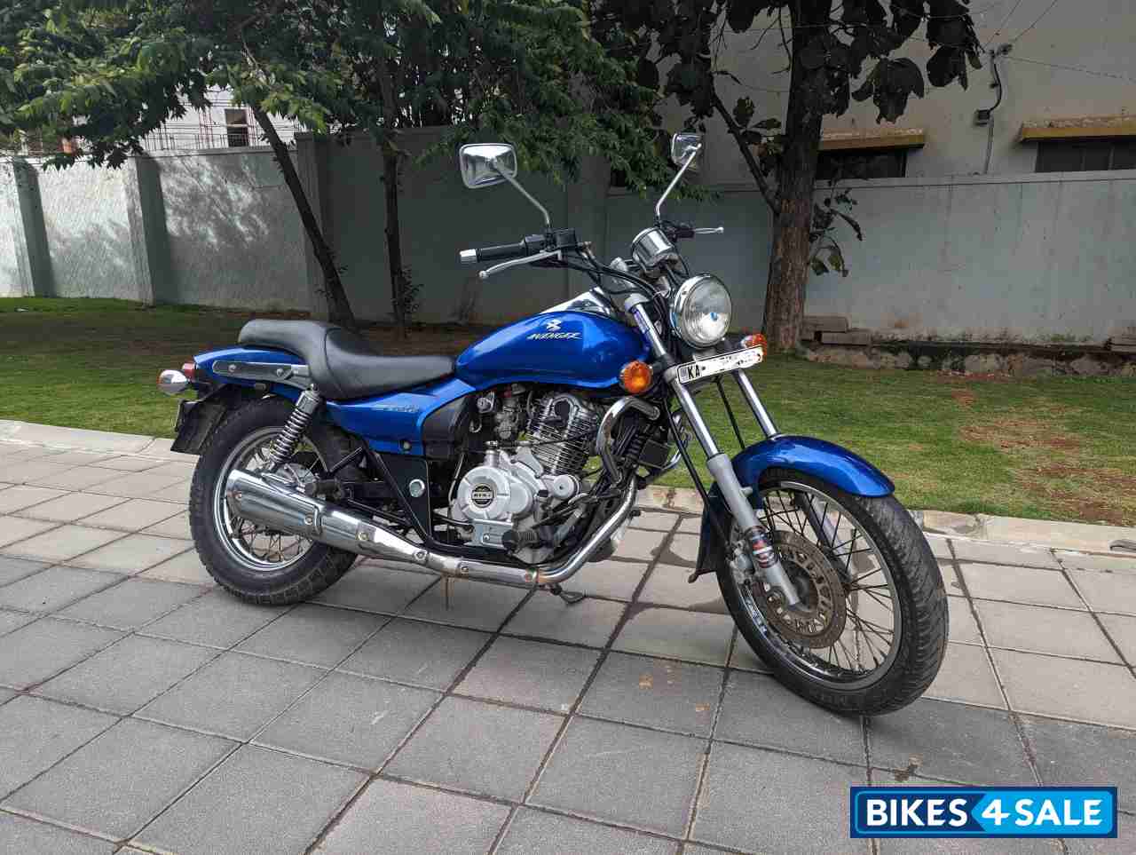 Bajaj Avenger 220 DTS-i Bajaj Avenger 220 DTS-i