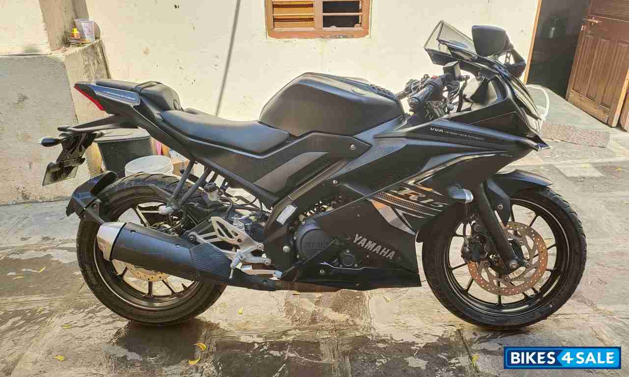 Mat Black 2 Yamaha YZF R15 V3
