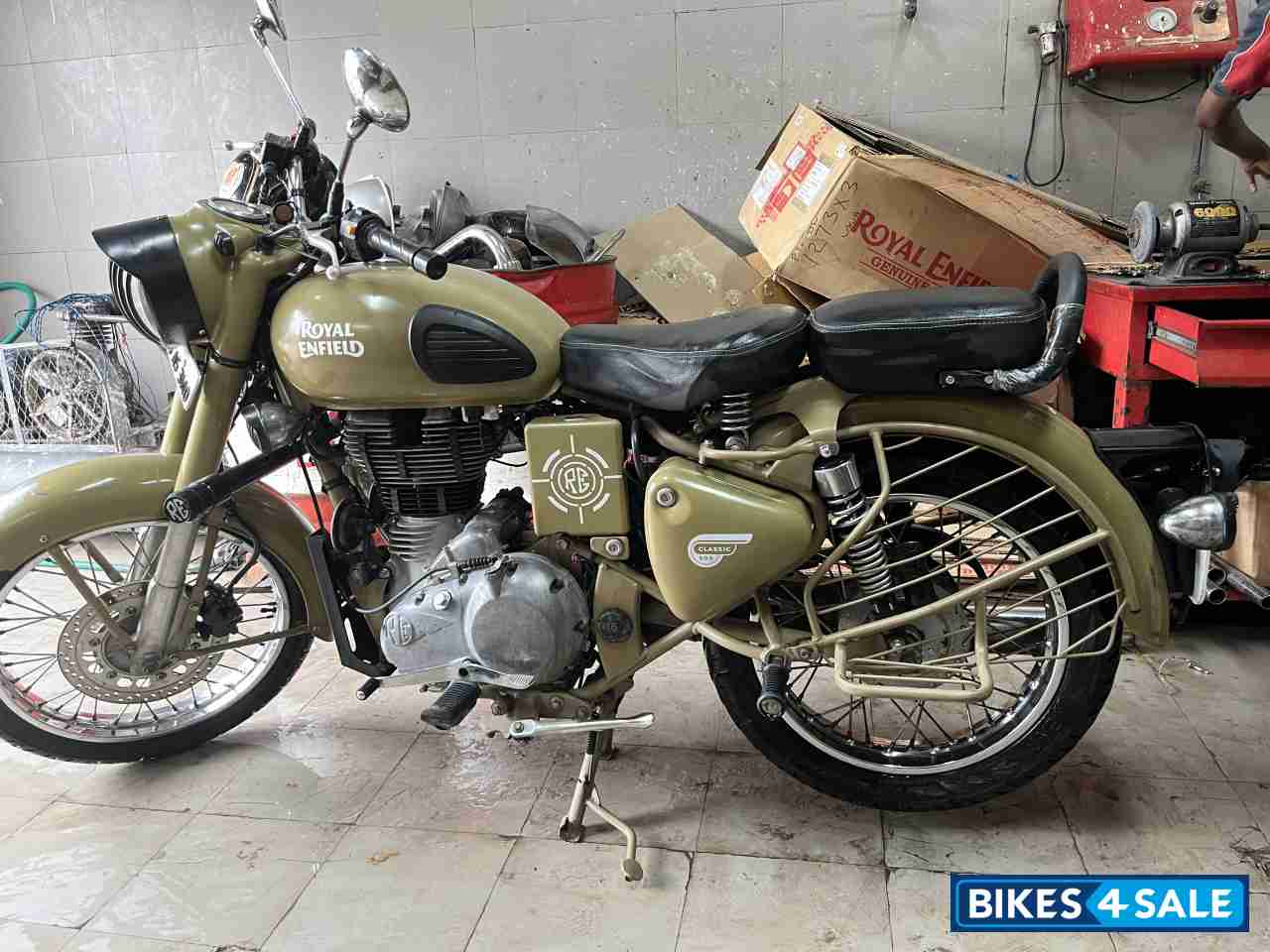 Royal Enfield Classic Desert Storm