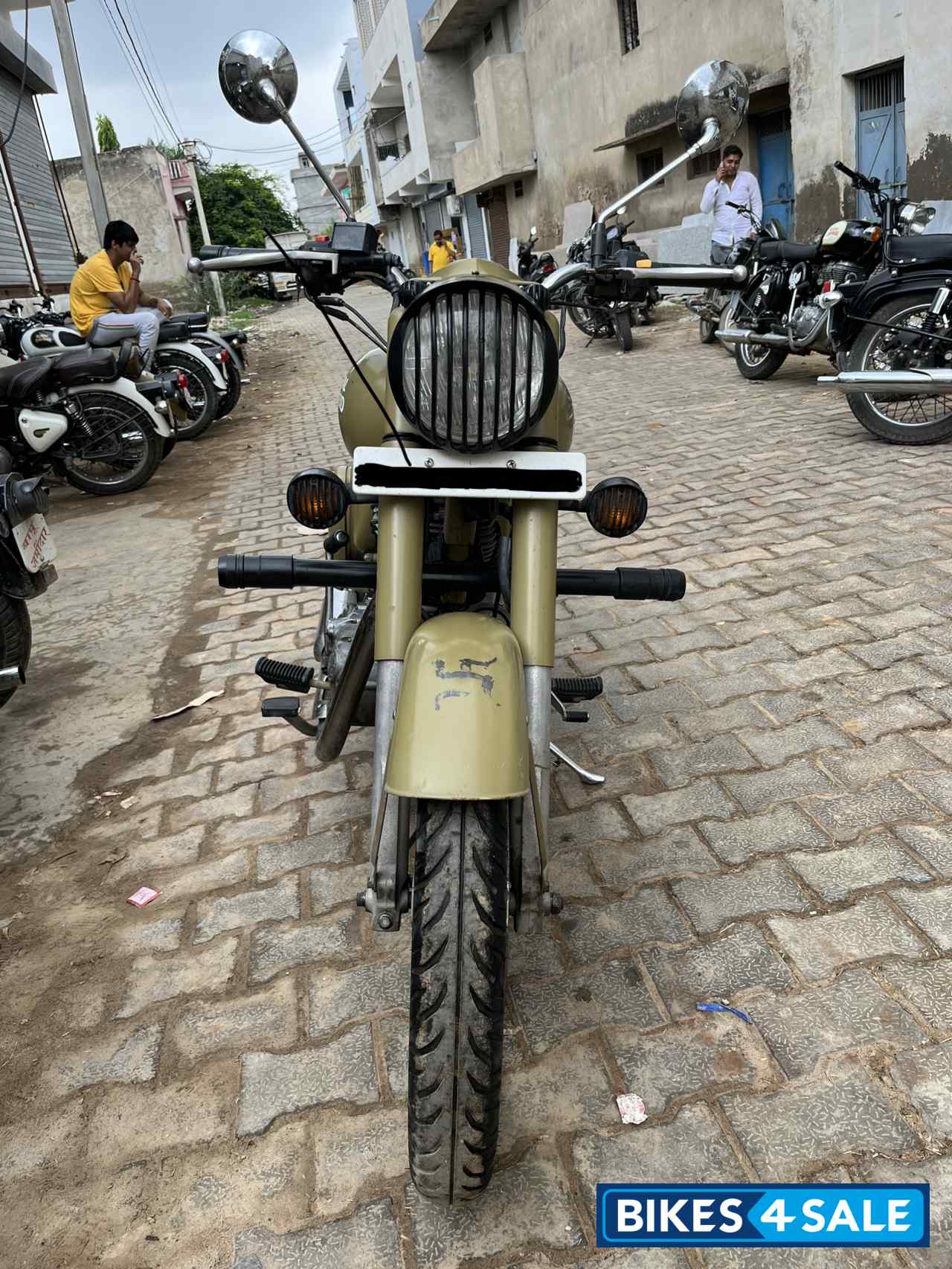 Royal Enfield Classic Desert Storm