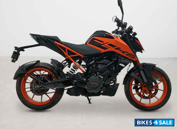KTM Duke 200