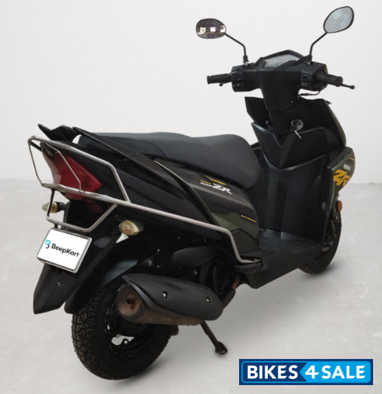 Yamaha Cygnus Ray ZR