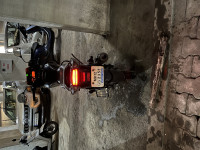 Black Suzuki GS 150R