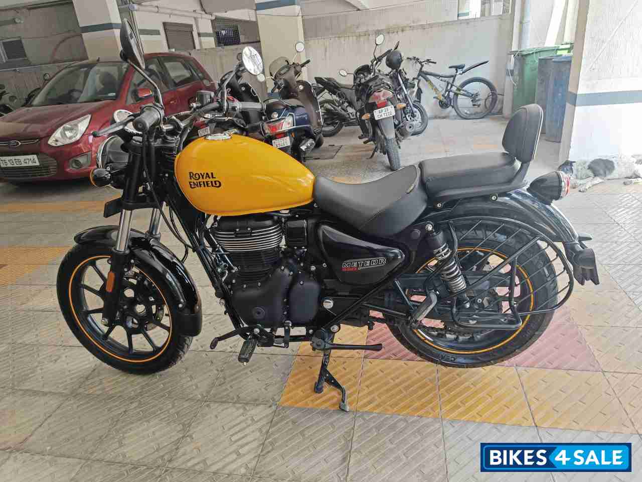 Royal Enfield Meteor 350 Fireball