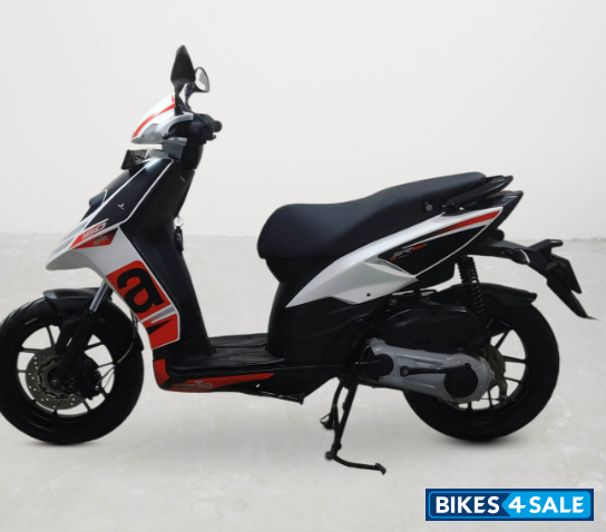 Aprilia SR 160 Std ABS