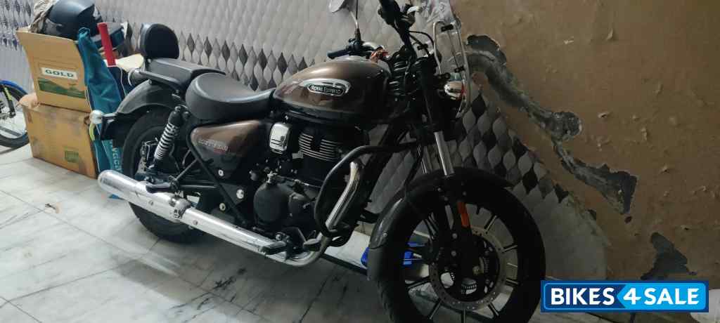 Royal Enfield Meteor 350 Supernova