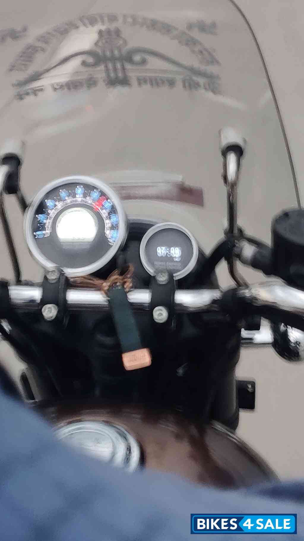 Royal Enfield Meteor 350 Supernova