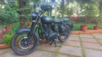 Matt Black Royal Enfield Classic Stealth Black