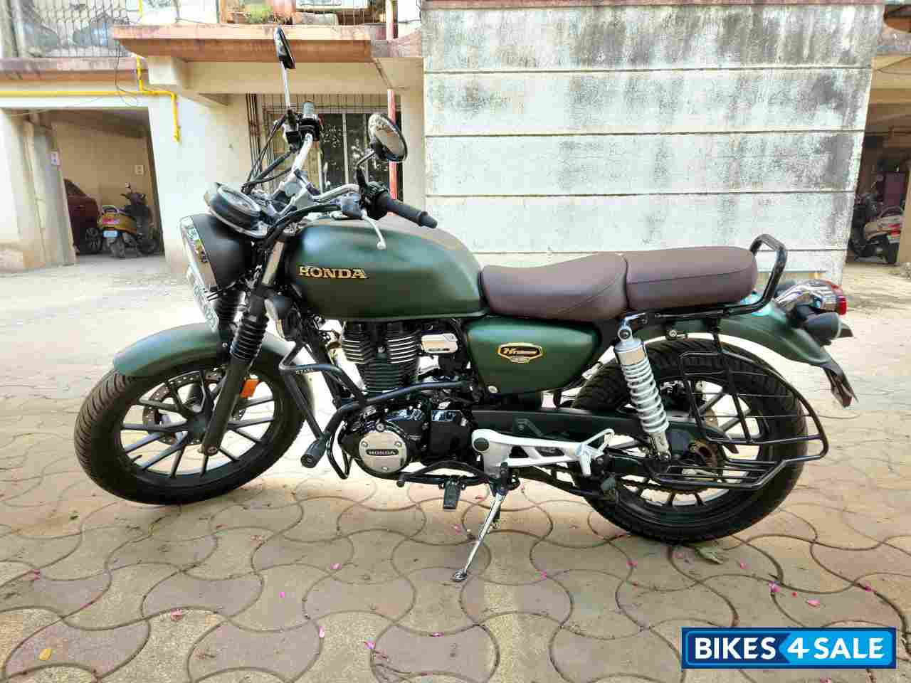 Mat Marshal Green Honda CB350RS CB350