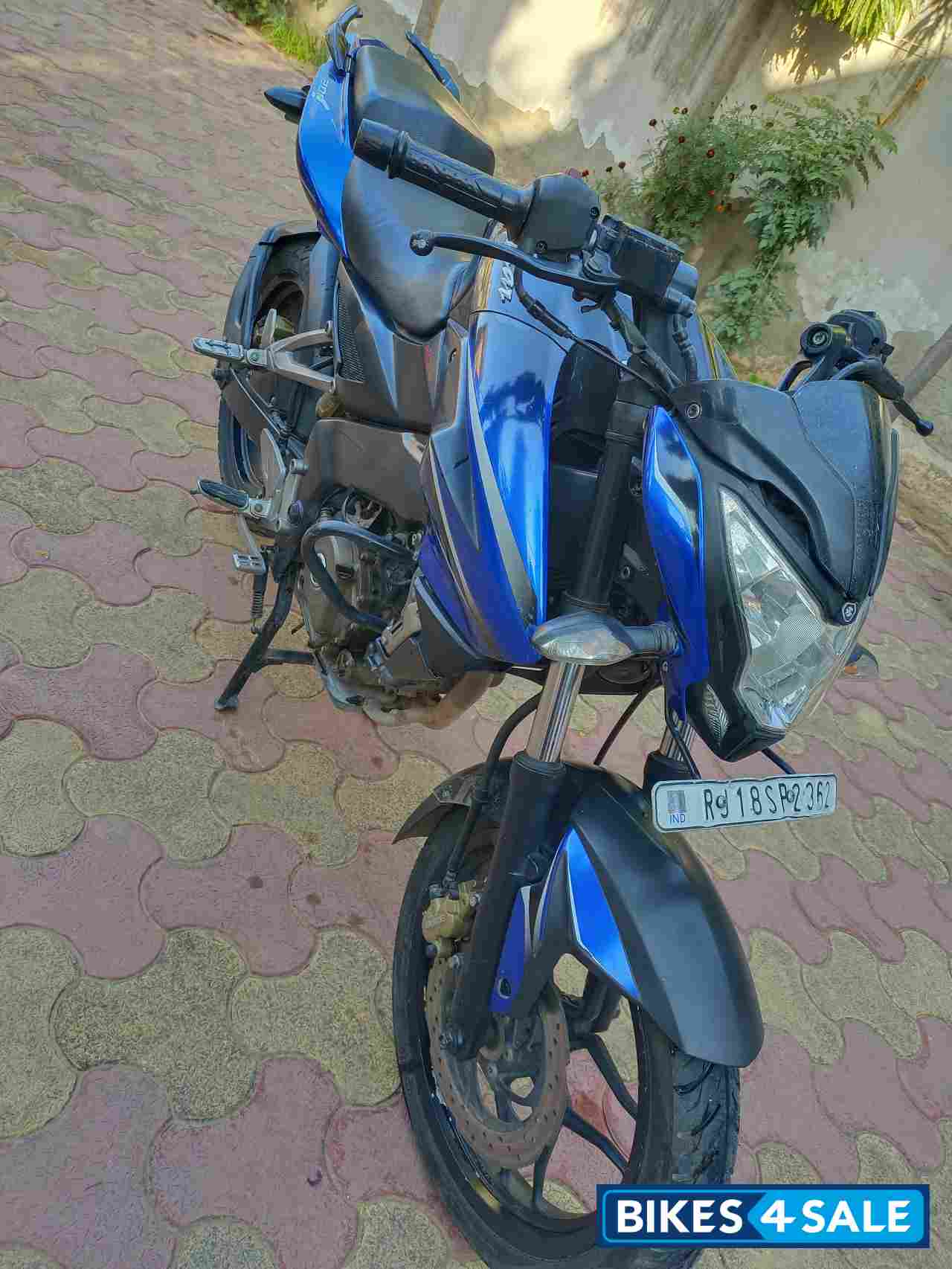 Blue Nd Black Bajaj Pulsar 200 NS