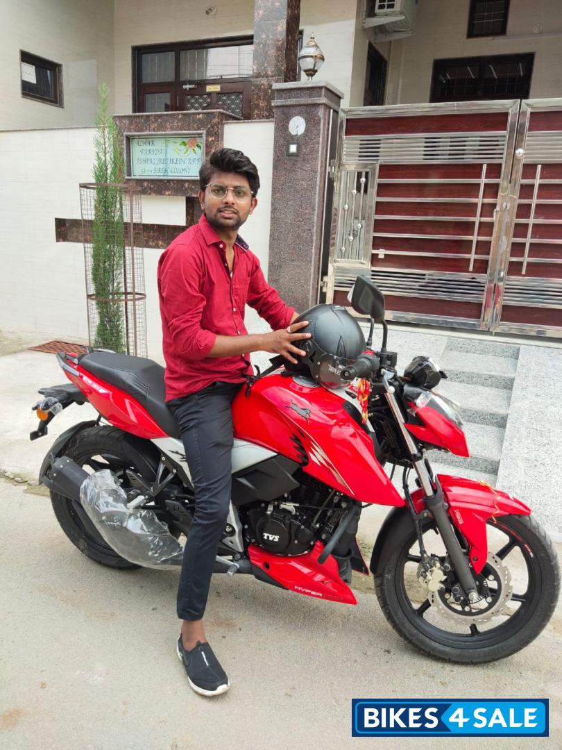 Red TVS Apache RTR 160 4V BS6 Red TVS Apache RTR 160 4V BS6