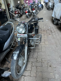 Black Royal Enfield Bullet 350