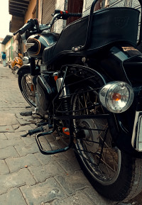 Black Royal Enfield Bullet 350 KS BS6