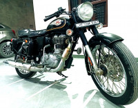 Black Royal Enfield Bullet 350 KS BS6