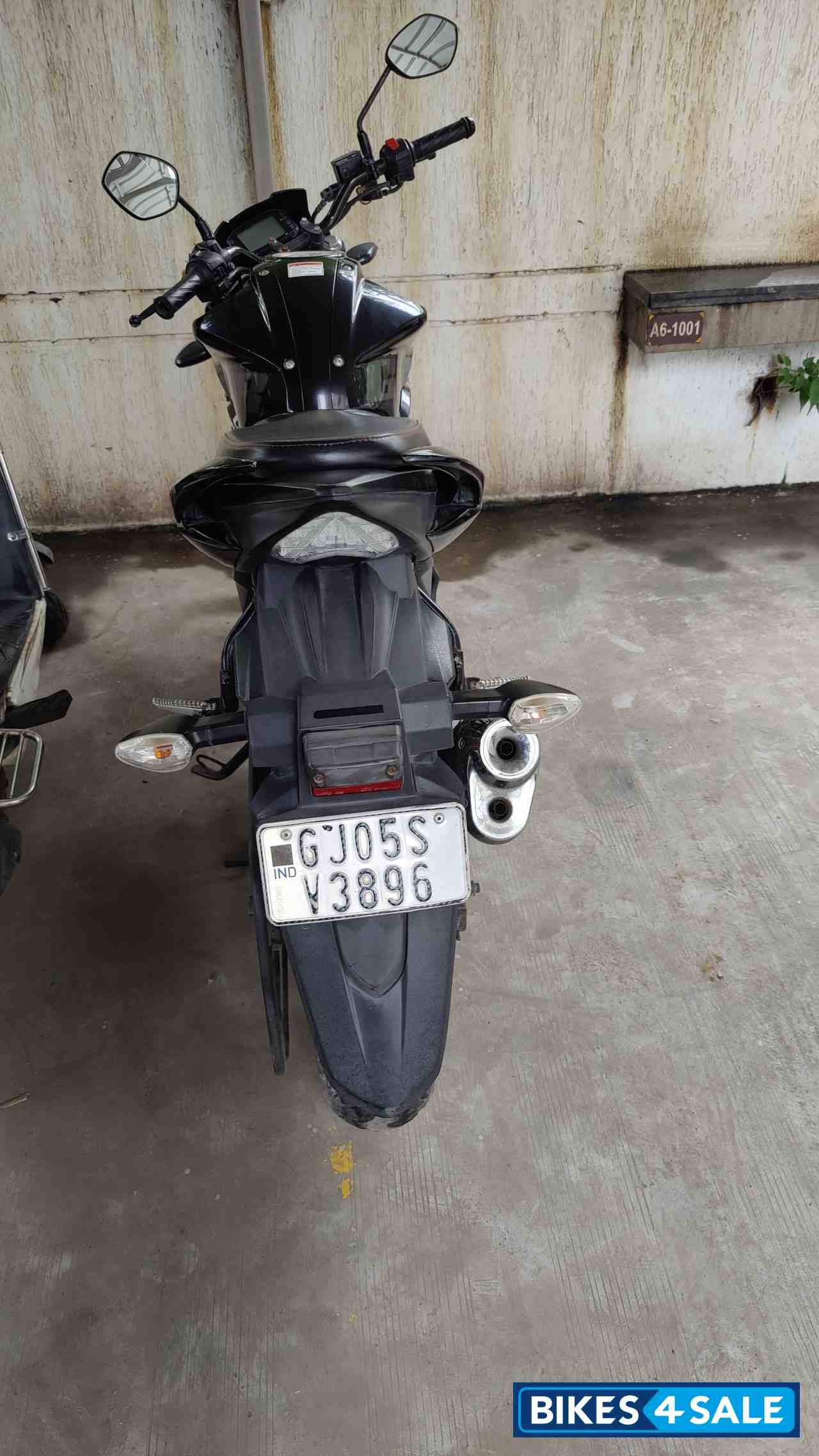 Black Suzuki Gixxer 150