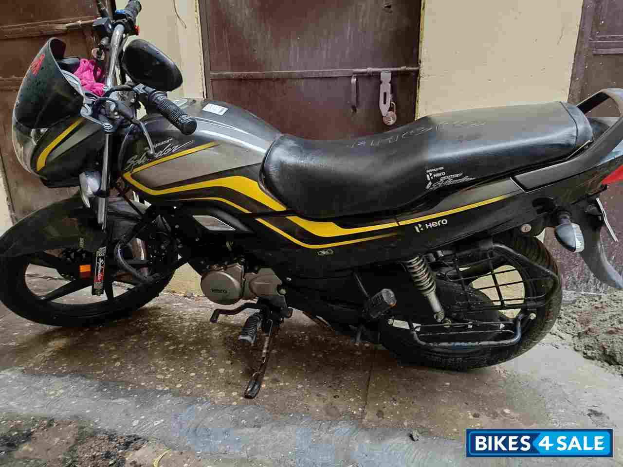 Black With Yellow Hero Super Splendor IBS