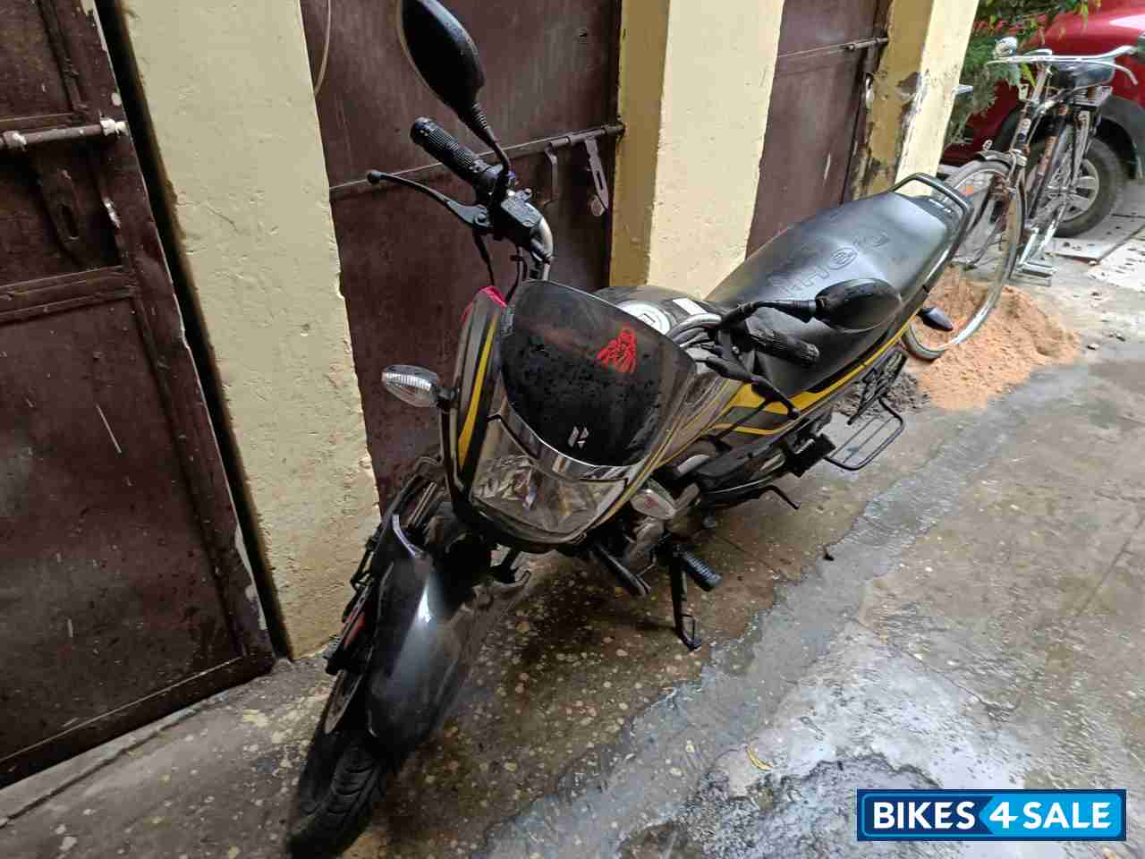 Black With Yellow Hero Super Splendor IBS